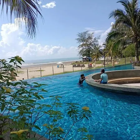 Timurbay Seafront Residence By Ozzy Azizi Kuantan Exterior photo