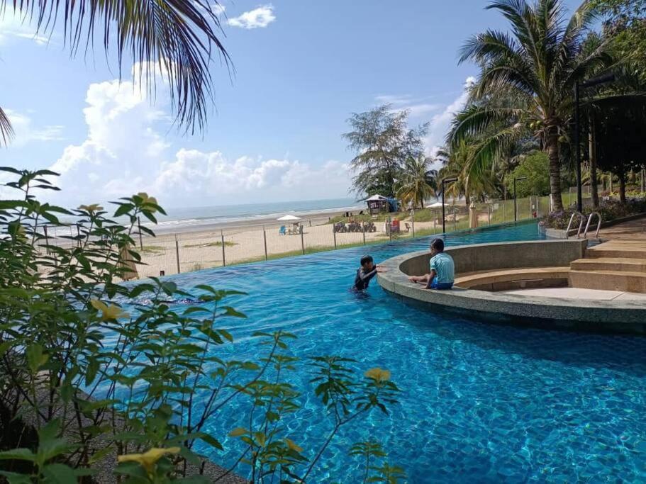 Timurbay Seafront By Ozzy Azizi Apartment