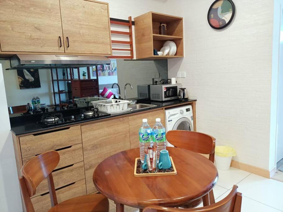 Timurbay Seafront By Ozzy Azizi Apartment Kuantan